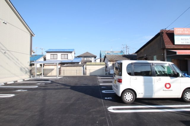 ＲＡＦＦＩＮＥの駐車場