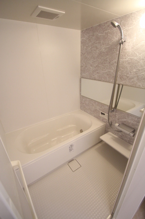 ＲＡＦＦＩＮＥの浴室