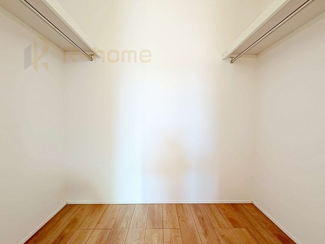 牛久市上柏田4丁目第1期　新築戸建て　1号棟の収納|人気のウォークインクローゼット！アウター類はもちろん、季節ものや寝具も収納できます！