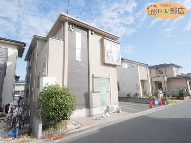 【居間・リビング】 | 加古川市尾上町口里　中古戸建 | 1階　LDK