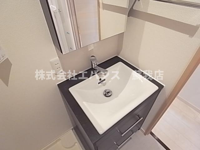  | リブリ・エイリアス | デザインのある洗面台となります。