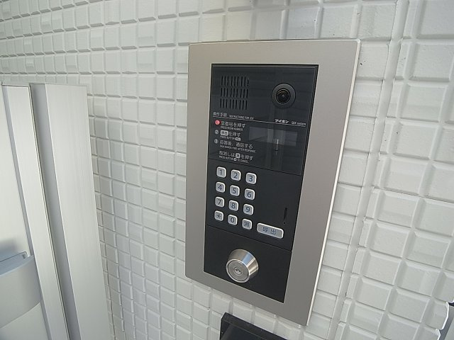 あんしん宮川町のセキュリティ|TVモニターフォン連動のオートロック完備