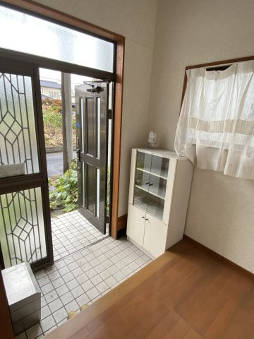 南横川630中古戸建の玄関