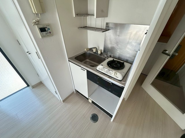 アメニティ吉島通りのキッチン|コンパクトなキッチンで掃除もラクラク