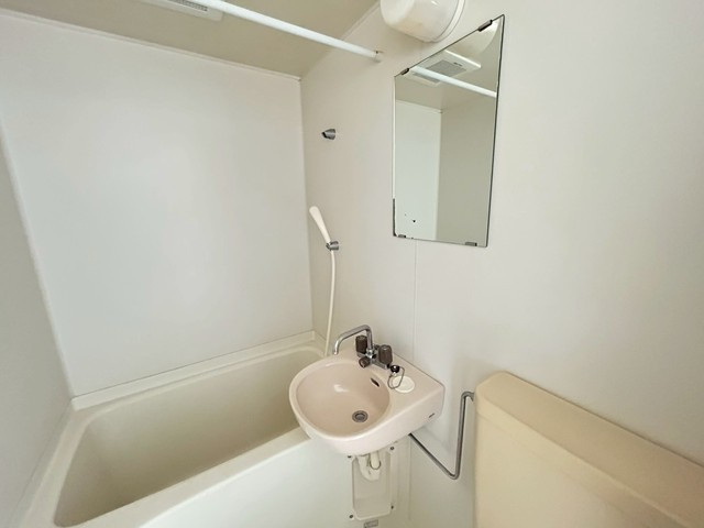 アメニティ吉島通りの洗面所|ゆったりとスペースのある洗面所