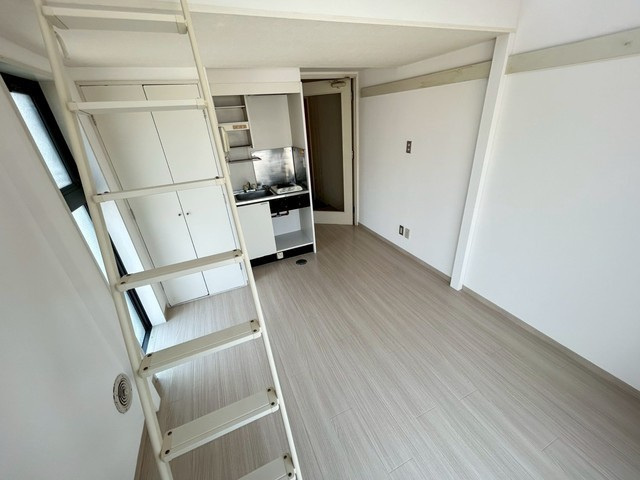 アメニティ吉島通りの洋室|コンパクトで使いやすい洋室です