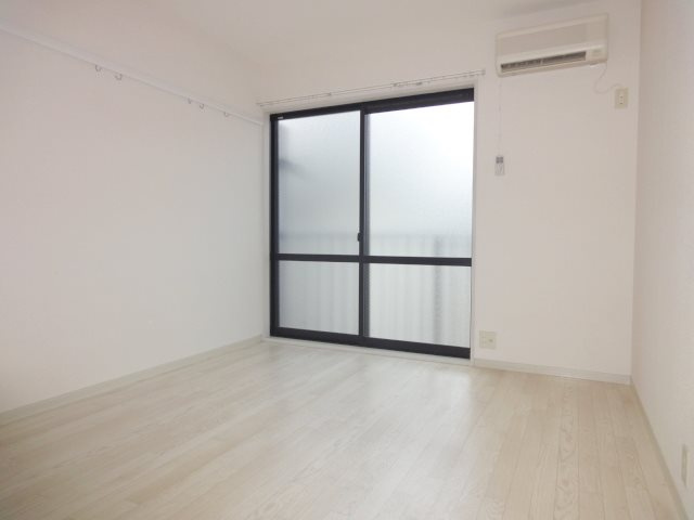 エステート小林の洋室|室内です