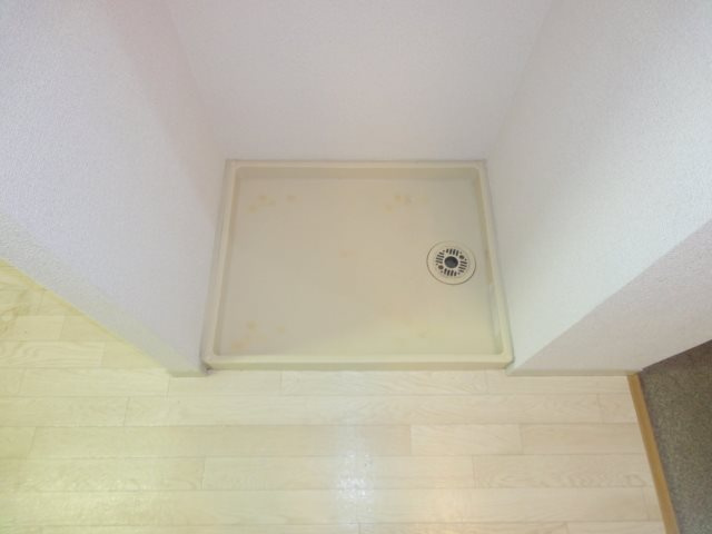 エステート小林の洗面所|洗濯機置き場