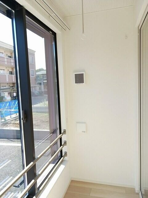 アン・フェリシアのその他