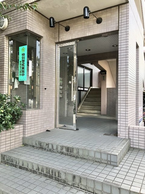 ベルデュール湘南太平台のエントランス