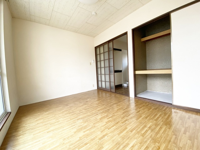 スナハイツの寝室|フローリングきれいです☆