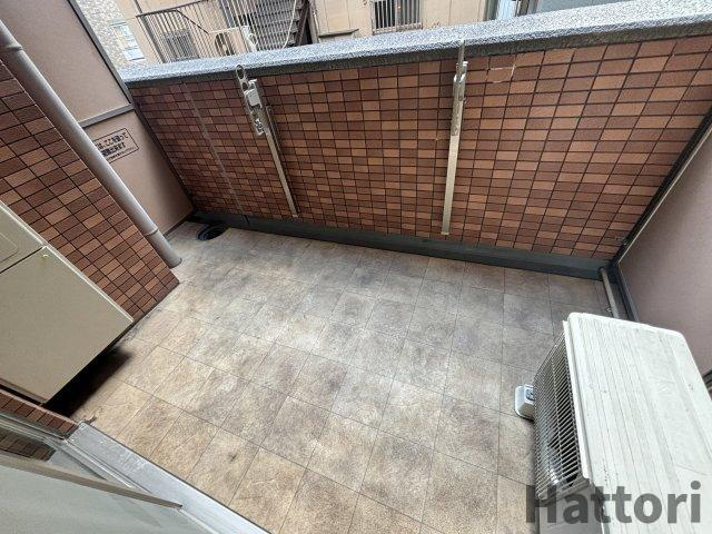 グランシス江坂のバルコニー