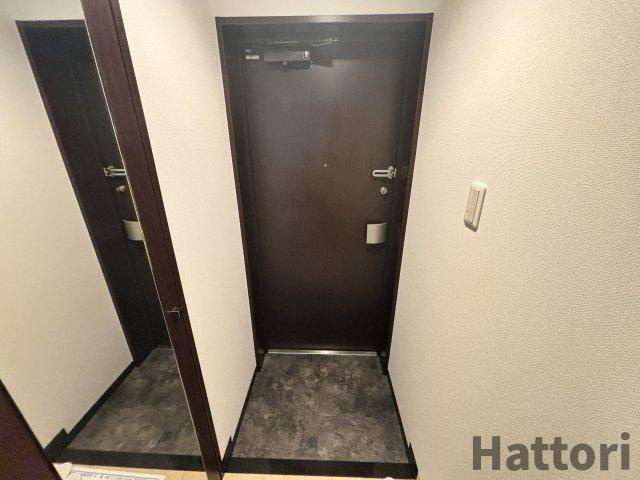 グランシス江坂の玄関