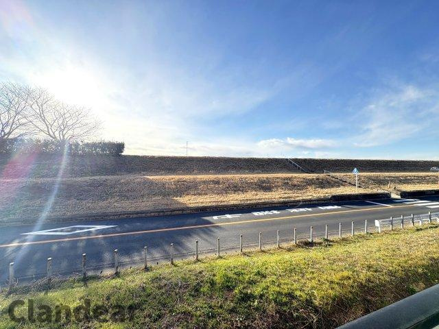 ファミール松戸リバーステージの展望|建物越しに広がる街並み。日々の景色が、少し特別に変わります