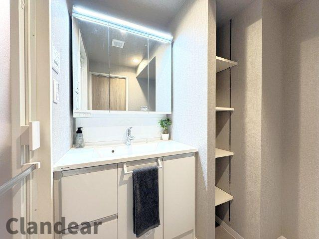 ファミール松戸リバーステージの独立洗面台|ドキドキの新生活も、安心してスタート。ぴったりの住まいを見つけませんか？クランディアが一緒に住まい選びをサポートします‼　まずは、お気軽にお問合せください　＃クランディア