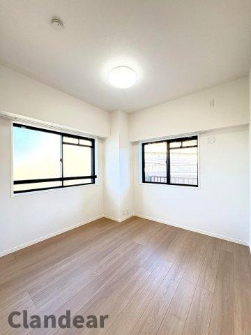 ファミール松戸リバーステージの洋室|ドキドキの新生活も、安心してスタート。ぴったりの住まいを見つけませんか？クランディアが一緒に住まい選びをサポートします‼　まずは、お気軽にお問合せください　＃クランディア