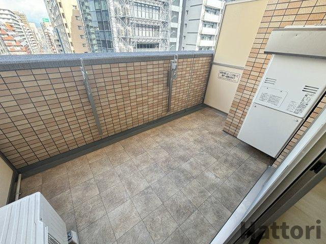 グランシス江坂のバルコニー