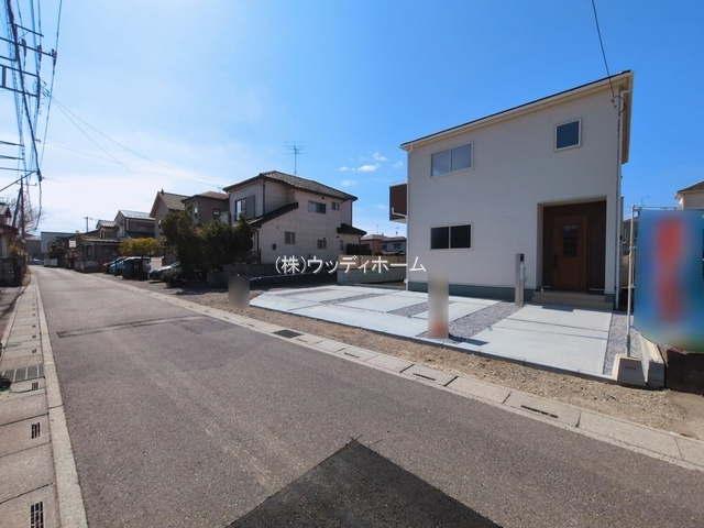 春日部市小渕第19　新築一戸建ての前面道路含む現地写真