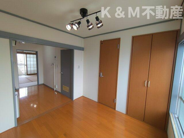 柏グリーンコーポの居間・リビング|★落ち着いた雰囲気のLDK 