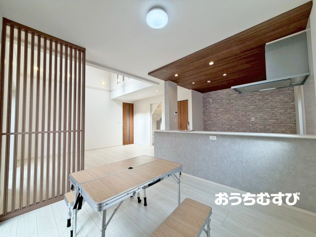 守山区小幡南2丁目(全3棟)の居間・リビング