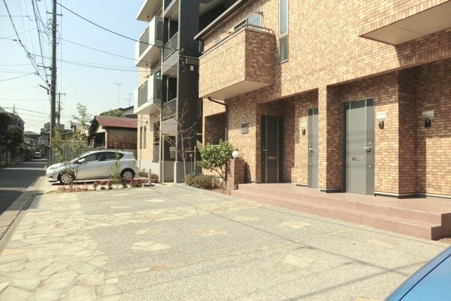 サン・ヴェルデの駐車場|★敷地内駐車場を１台完備！★