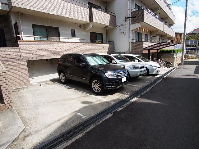 アイマンション長尾の駐車場|駐車場