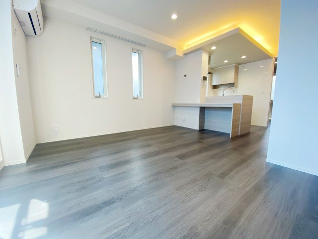 celeste戸田公園の居間・リビング