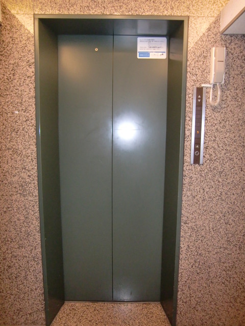 ウェストハイツのロビー|共用スペース