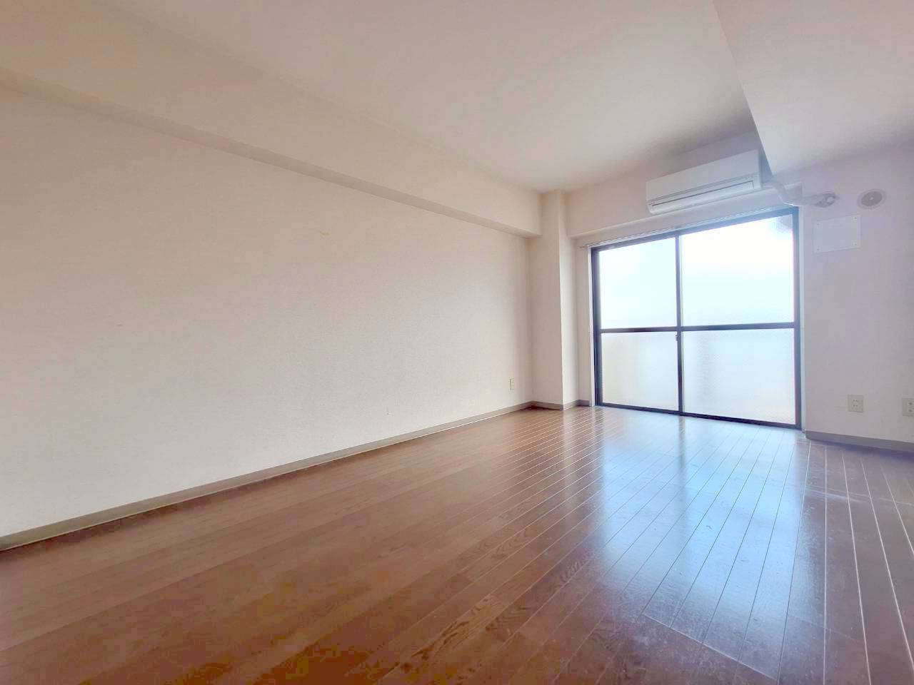 ウェストハイツの居間・リビング