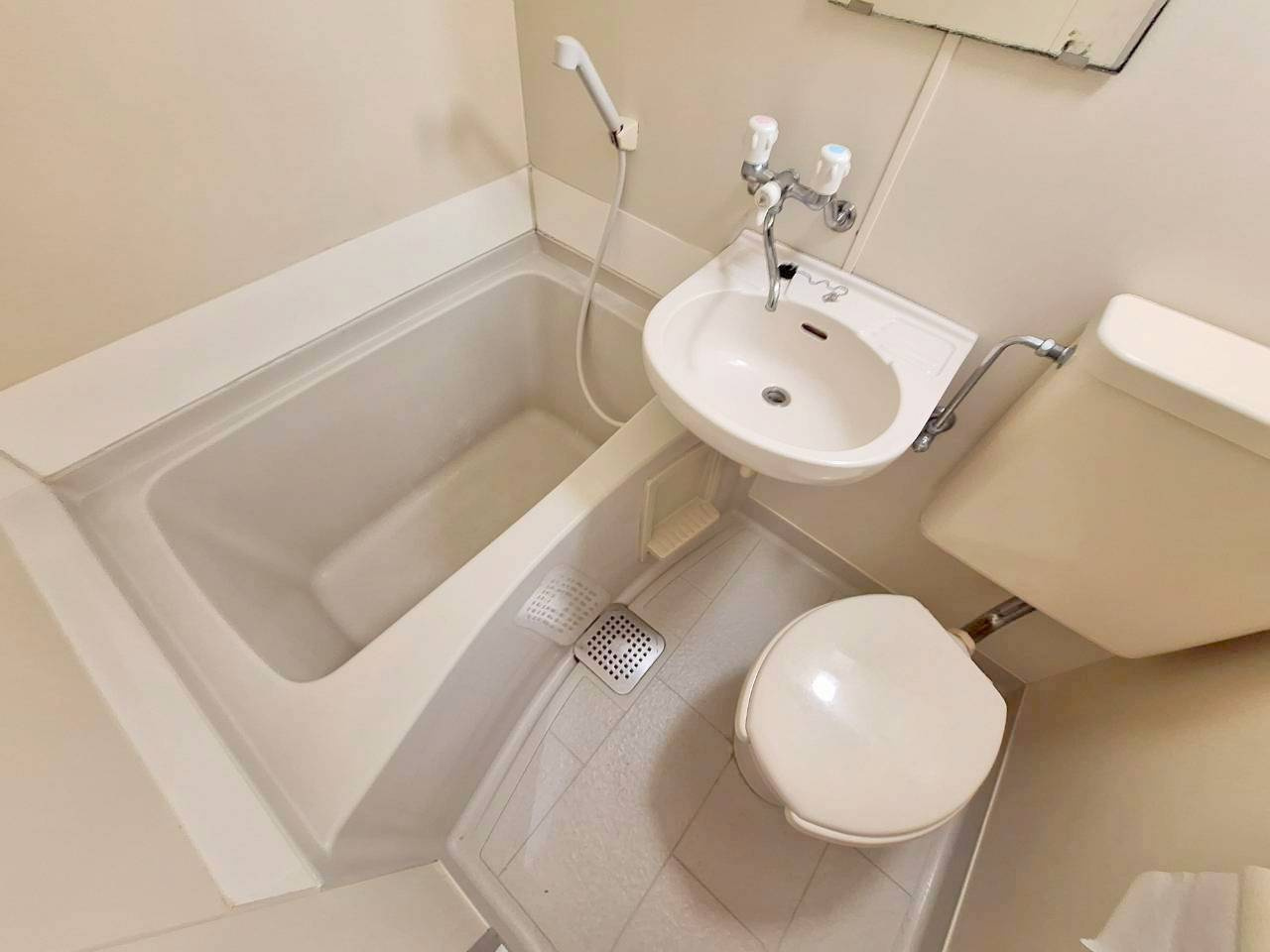 ウェストハイツの浴室