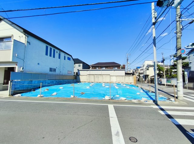 豊島区千川2丁目 限定1区画の前面道路含む現地写真|「千川」駅徒歩8分の好立地
建築条件ございません
お好きなハウスメーカーにて建築できます
南約6.1ｍ公道×東約7.2ｍ公道に面する¨東南角地¨