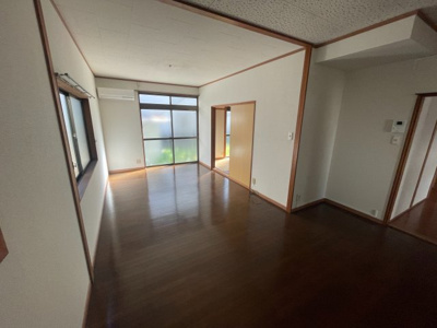 【居間・リビング】 | 伊島町1丁目14-14戸建て