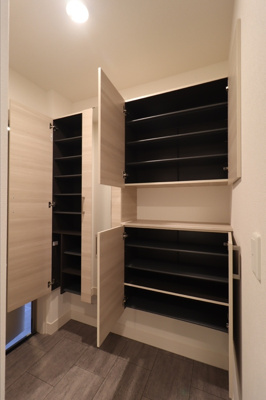 【玄関】 | ルワンジュ