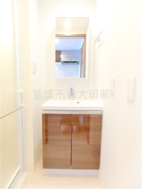 ドゥーエ梅屋敷の洗面所|洗面脱衣所　独立洗面台　