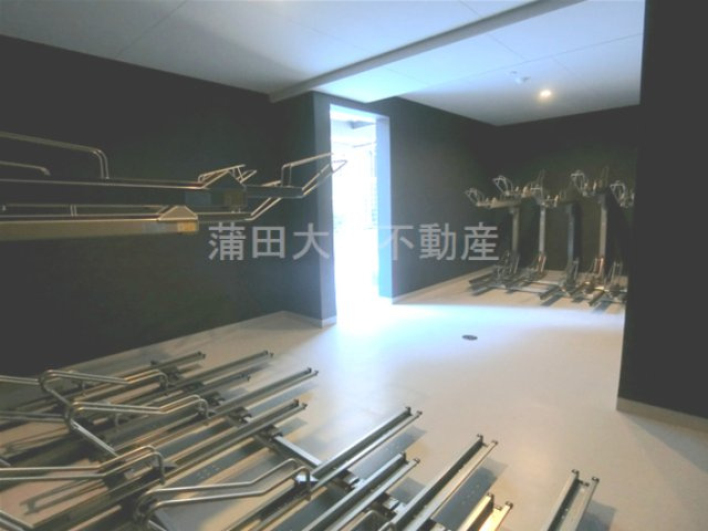 ドゥーエ梅屋敷のその他共用部分|駐屋根付きラック式の駐輪場