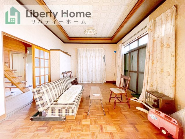 かすみがうら市稲吉東4丁目　中古戸建の居間・リビング