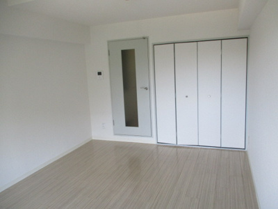 【居間・リビング】 | コートラビーム | 8帖の洋室のお部屋です