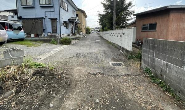 中村2丁目　売土地の前面道路含む現地写真