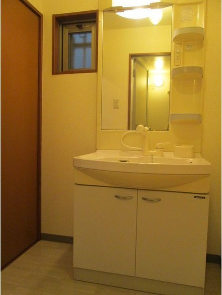 ポーラスターの洗面所