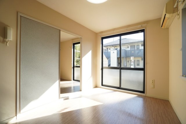 ルーブルハウスBの居間・リビング|おしゃれな居間です