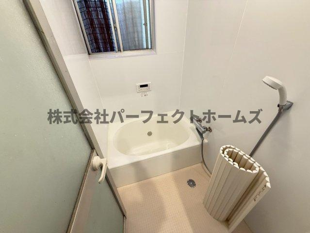 萱島東2丁目テラスハウスの浴室|お風呂で日々の疲れを落としましょう