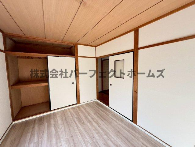 萱島東2丁目テラスハウスの収納|ちょっとした収納スペースも充実しています