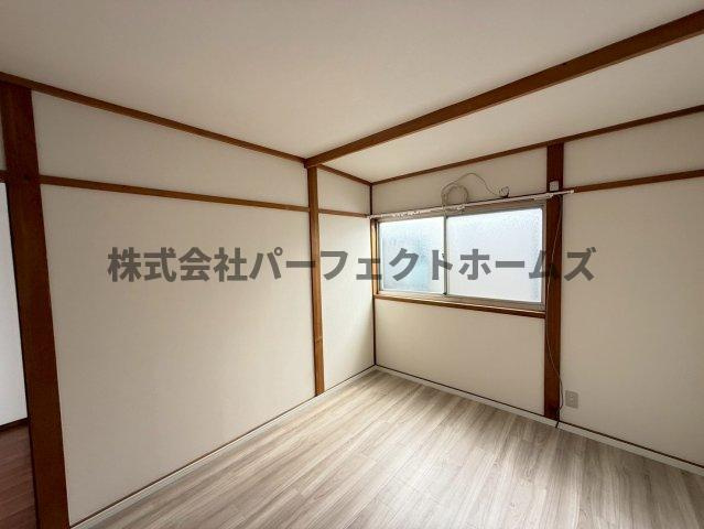 萱島東2丁目テラスハウスの洋室|落ち着いた色調の洋室です