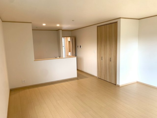 【居間・リビング】の画像