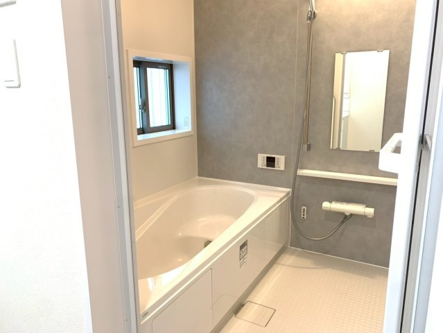 売新築戸建　静岡市葵区上土２丁目の浴室