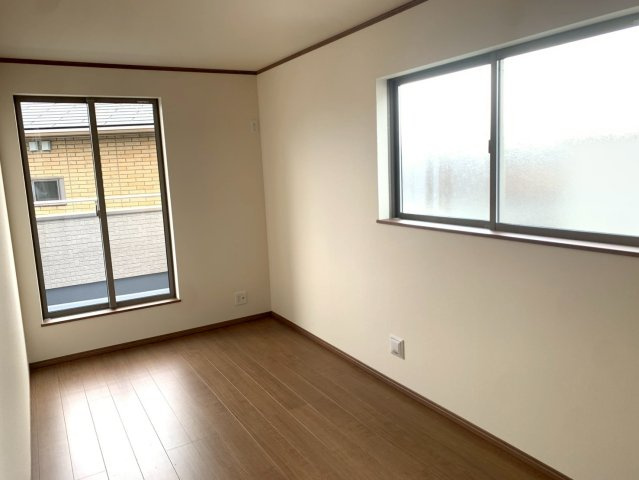 売新築戸建　静岡市葵区上土２丁目の洋室