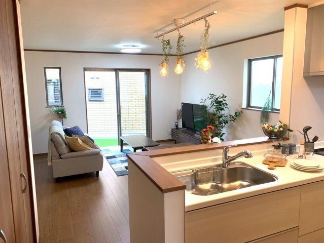 売新築戸建　静岡市葵区上土２丁目の居間・リビング