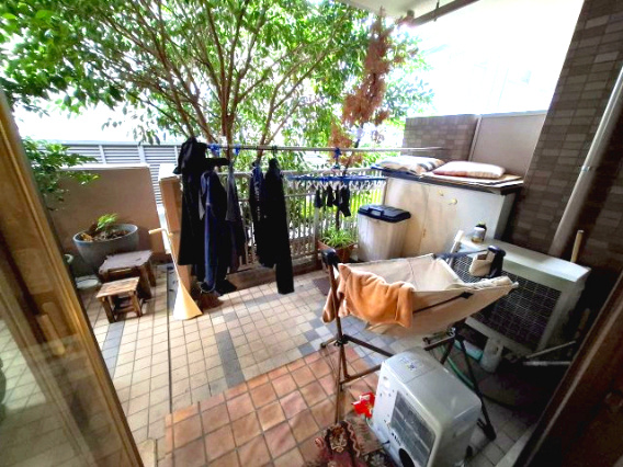 メゾンフィオーレ竜南　静岡市葵区竜南３丁目　1階のバルコニー|広々としたバルコニーでバーベキューなども楽しめそうですね♪