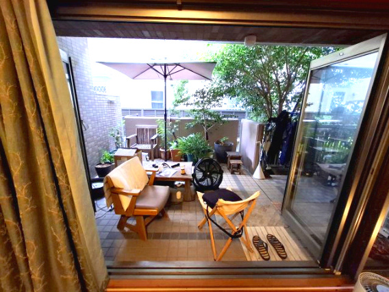 メゾンフィオーレ竜南　静岡市葵区竜南３丁目のバルコニー|ご家族や仲間と素敵な休日を過ごせそうです！