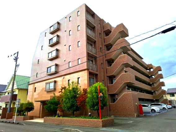 メゾンフィオーレ竜南　静岡市葵区竜南３丁目